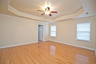 402 NE Shasta Ct in Bentonville, AR - Foto de edificio - Building Photo