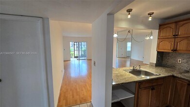 871 NE 207th Ln in Miami, FL - Building Photo - Building Photo