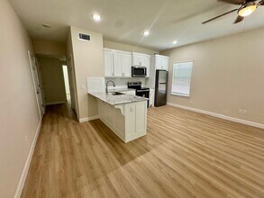 700 E Johnson Ave in Springdale, AR - Building Photo - Building Photo