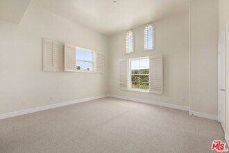 4202 Whitsett Ave in Los Angeles, CA - Building Photo - Building Photo