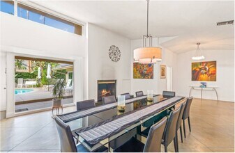 1223 E San Lorenzo Rd in Palm Springs, CA - Building Photo - Building Photo