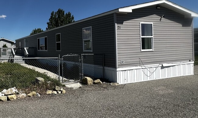 property at 21 Lapin St