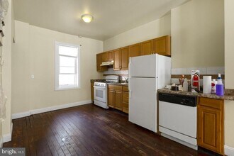 1331 S Hollywood St in Philadelphia, PA - Building Photo - Building Photo