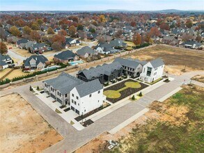 4625 S 47th St in Rogers, AR - Building Photo - Building Photo