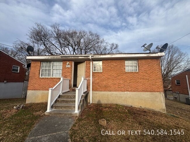 2828 Idlewild Blvd NE in Roanoke, VA - Building Photo - Building Photo