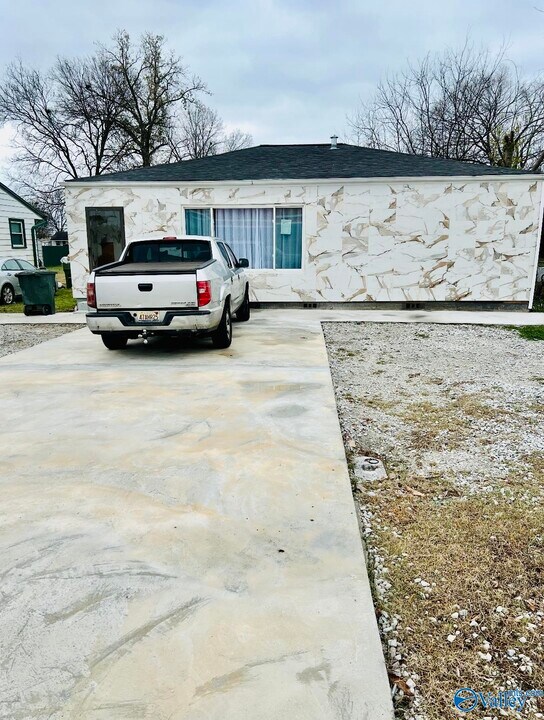 3605 6th Ave SW in Huntsville, AL - Building Photo