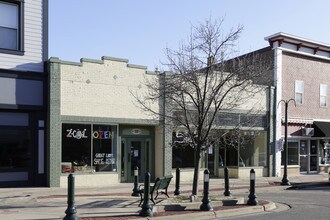135 E Main Ave in Zeeland, MI - Building Photo - Building Photo