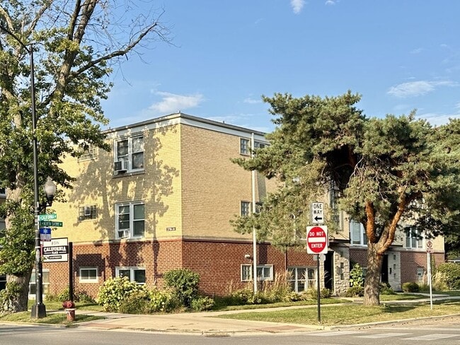 property at 2754 W North Shore Ave