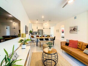 8883 Cabot Cliffs Dr in Kissimmee, FL - Building Photo - Building Photo