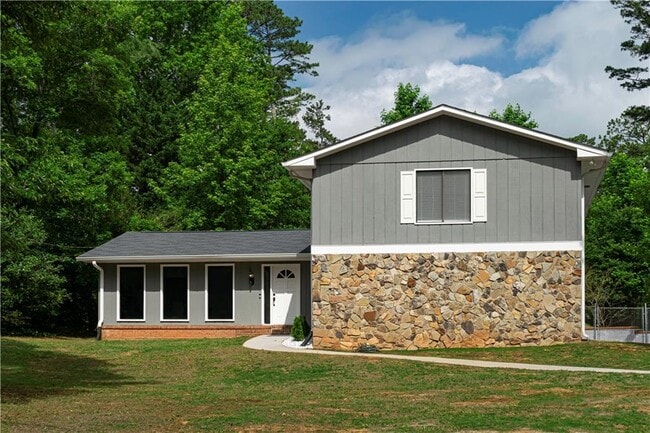986 Bramwell Ln