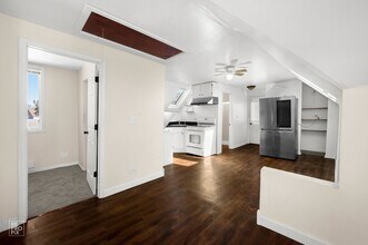 164 Oak St in Elgin, IL - Building Photo - Building Photo