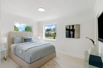 813 SW 3rd Ct in Delray Beach, FL - Foto de edificio - Building Photo