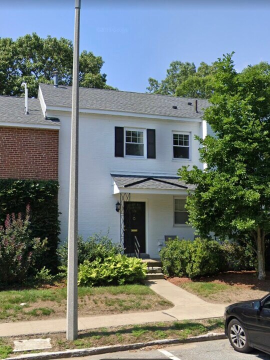 128 Sherman Rd, Unit 128 in Boston College, MA - Building Photo