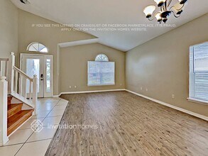 461 Lynn St in Oviedo, FL - Foto de edificio - Building Photo