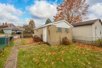 245 Vine St in Homestead, PA - Building Photo - Building Photo