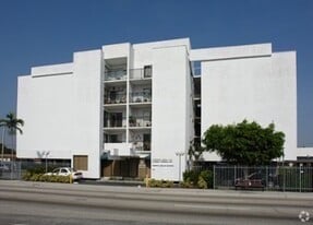 444 SW 27th Ave in Miami, FL - Building Photo