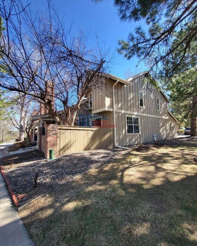 property at 2783 W Long Dr