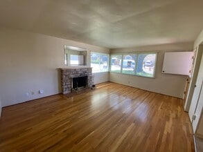 674 Oak St in Monterey, CA - Building Photo - Building Photo