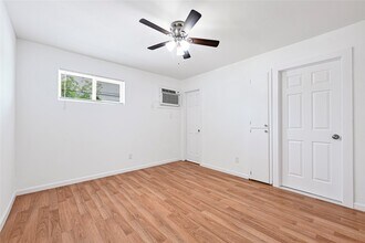 5718 Eskridge St in Houston, TX - Building Photo - Building Photo