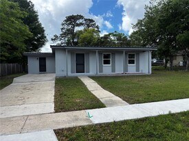 1463 Renton St in Deltona, FL - Building Photo