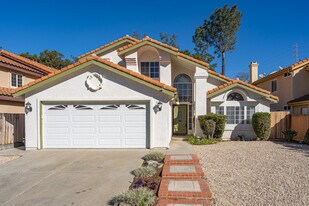 9244 Calle De Vista Oeste in San Diego, CA - Building Photo