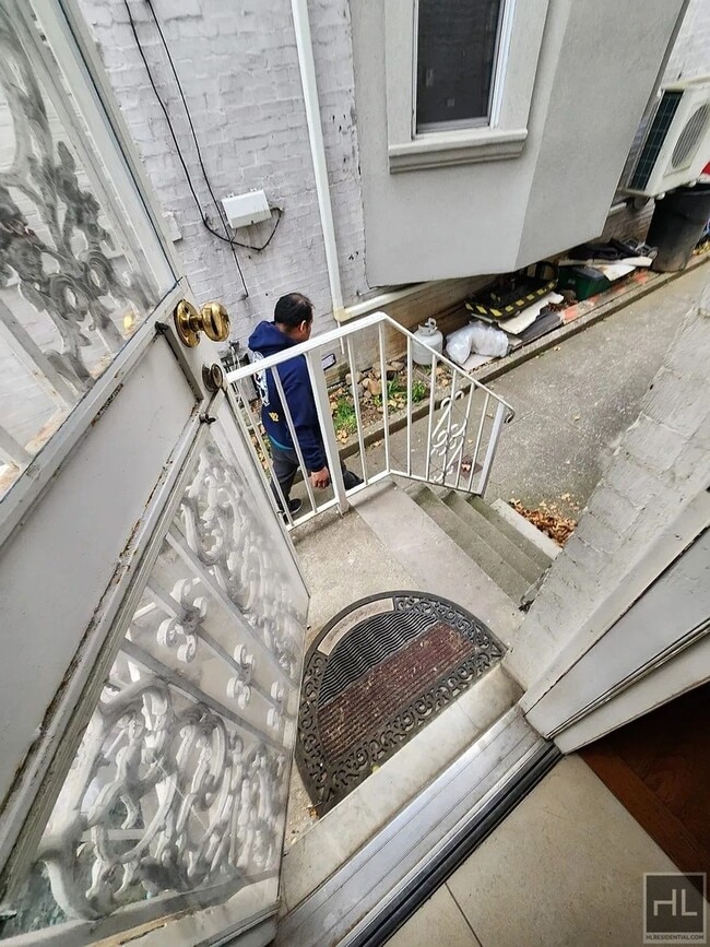 6315-6315 15th Ave in Brooklyn, NY - Building Photo - Building Photo