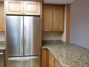 2812 Newcastle Way in Carlsbad, CA - Building Photo - Building Photo