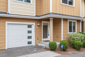 23432 55th Ave W in Mountlake Terrace, WA - Building Photo - Building Photo