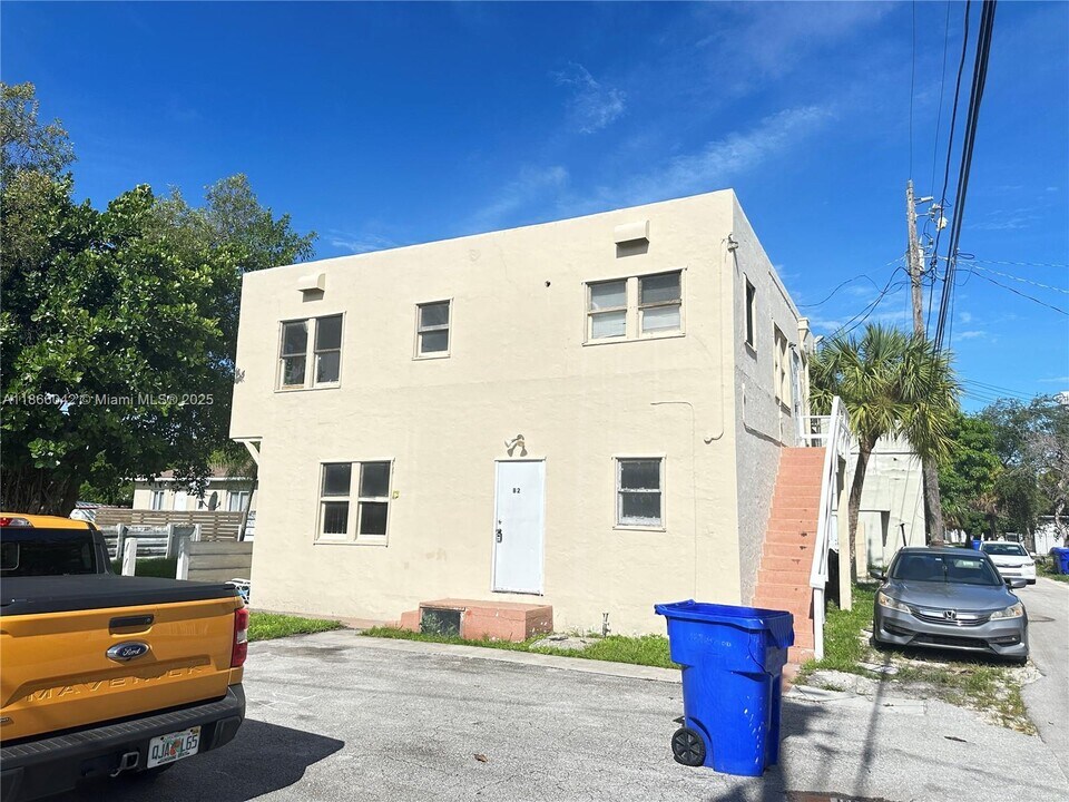 1944 Taylor St in Hollywood, FL - Foto de edificio