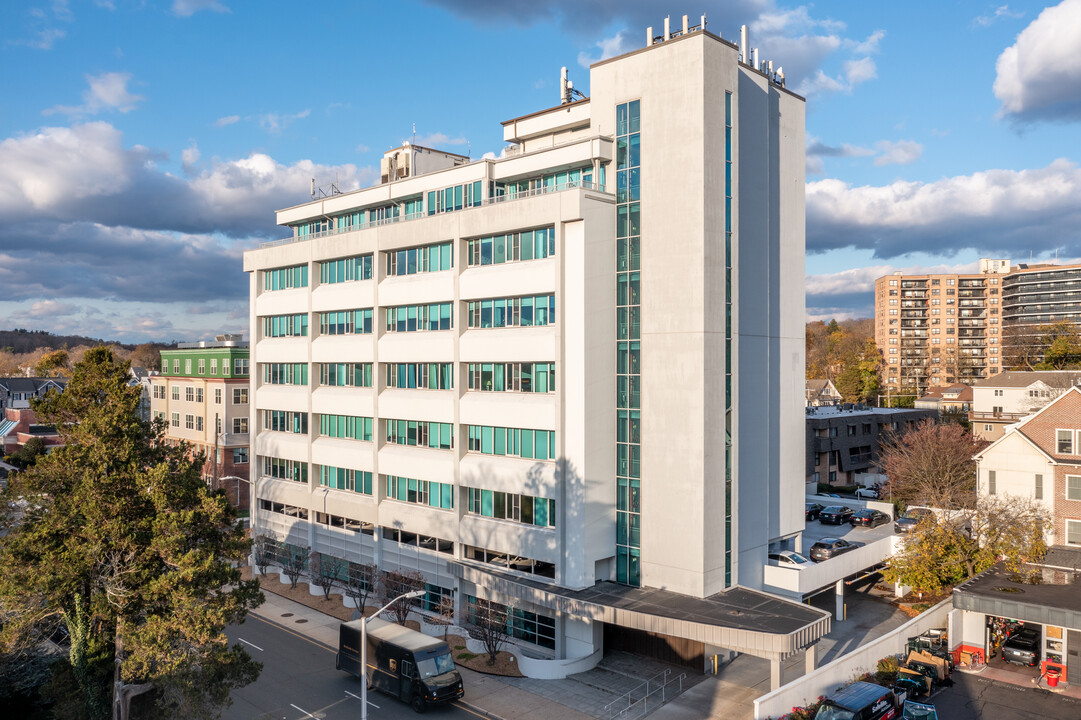 The Metropolitan in Stamford, CT - Building Photo