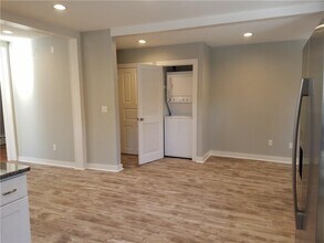 49 Merton Rd in Newport, RI - Building Photo - Building Photo
