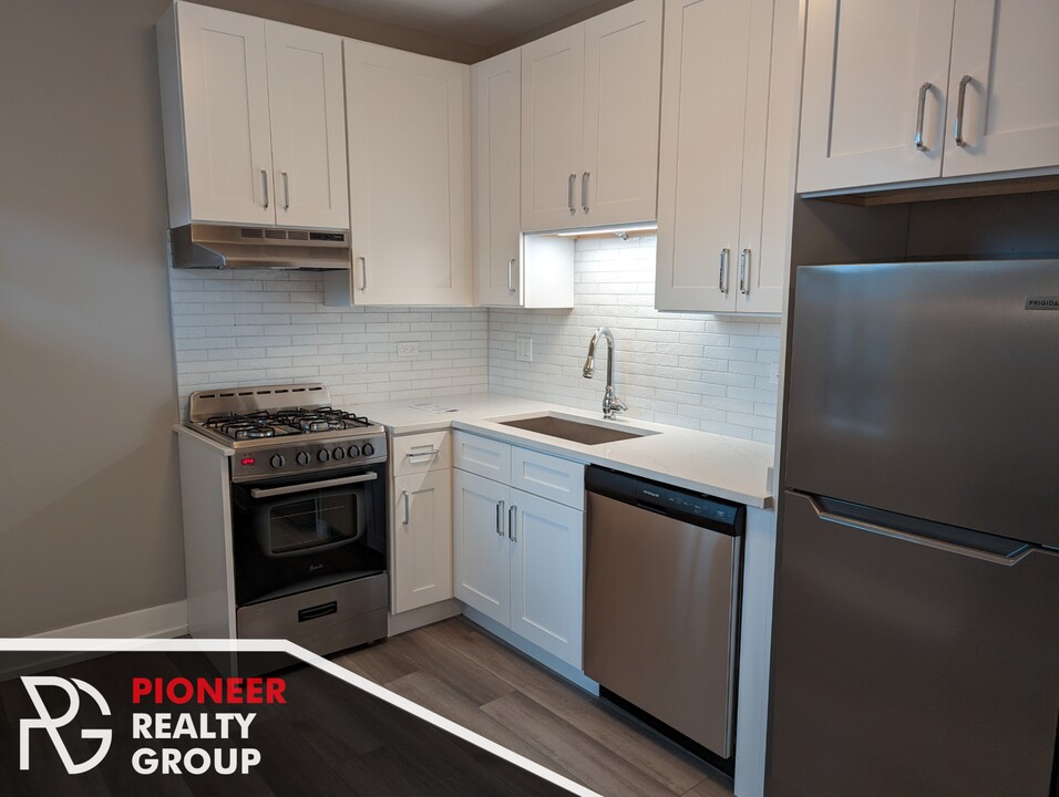 3935 N Janssen Ave, Unit N2 in Chicago, IL - Building Photo
