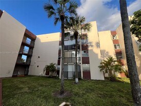 9431 SW 4th St in Miami, FL - Building Photo