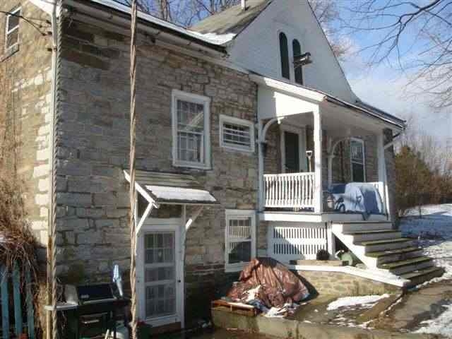 1 Washburn Farm Rd in Saugerties, NY - Building Photo