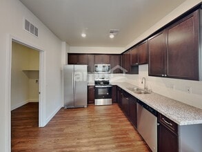 1518 Golden Hour Ave in North Las Vegas, NV - Foto de edificio - Building Photo