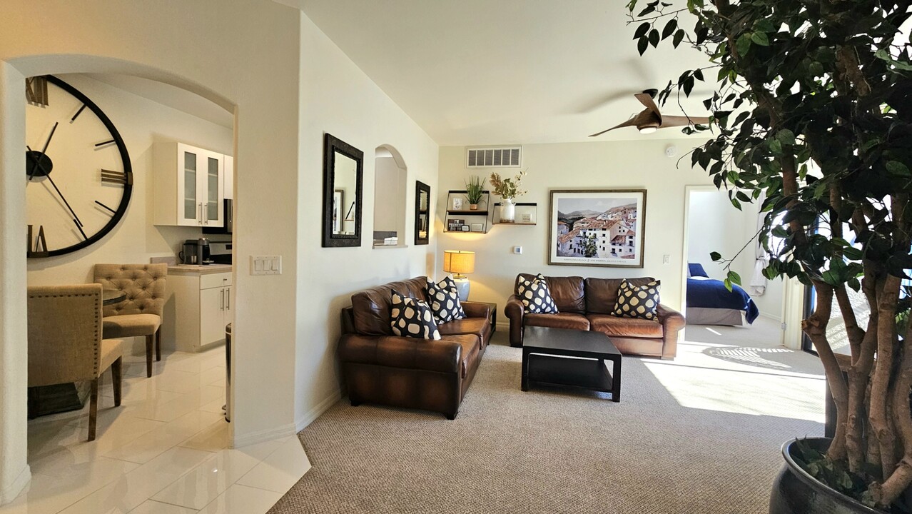 6900 E Princess Dr, Unit 2250 in Phoenix, AZ - Building Photo