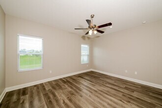 10913 Shade Tree Cv in Parrish, FL - Building Photo - Building Photo