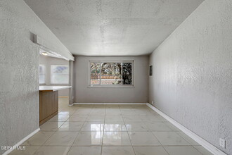 4212 Roxbury Dr in El Paso, TX - Building Photo - Building Photo
