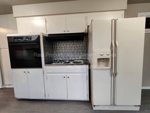 7528 W Umatilla Ave in Kennewick, WA - Building Photo - Building Photo