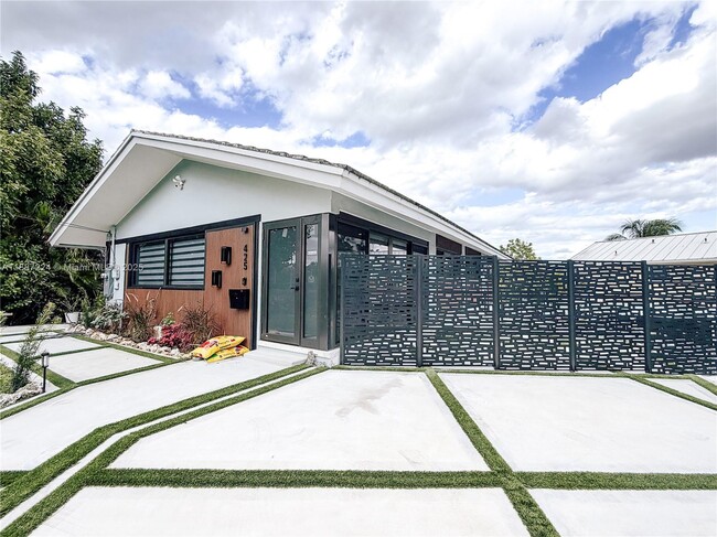 property at 425 NE 103rd St