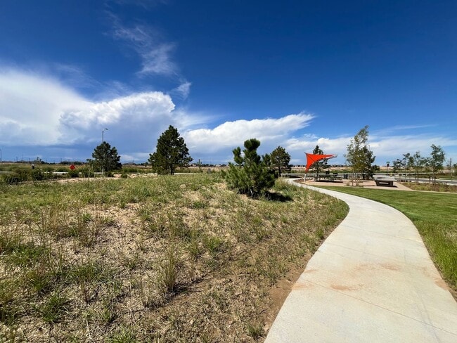 5744 N Jebel Wy in Aurora, CO - Foto de edificio - Building Photo