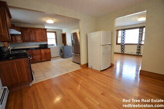 42 Gerrish St, Unit 1 in Boston, MA - Building Photo - Building Photo