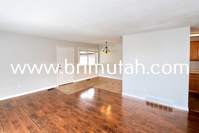 3799 S 2235 E in Salt Lake City, UT - Building Photo - Building Photo