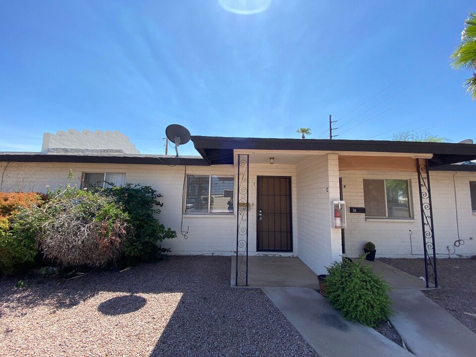 333 N. Higley Rd. Mesa AZ. 85205 in Mesa, AZ - Building Photo