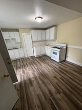 93 Cross St in Southbridge, MA - Building Photo - Building Photo