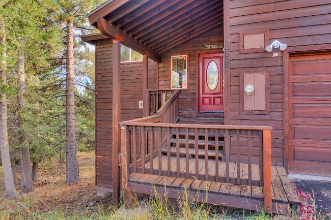 12397 Stockholm Way in Truckee, CA - Foto de edificio - Building Photo