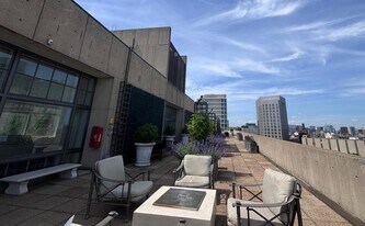 22 Edgerly Rd, Unit 20 in Boston, MA - Building Photo