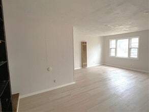 800-802 E 75th Terrace in Kansas City, MO - Building Photo - Building Photo
