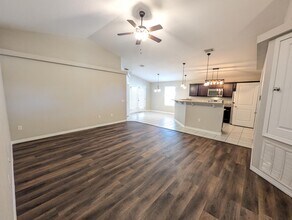 8430 Island Dr in Navarre, FL - Building Photo - Building Photo