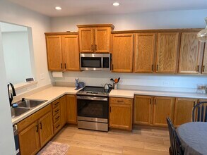 217 North Dixon Avenue in Cary, NC - Building Photo - Building Photo